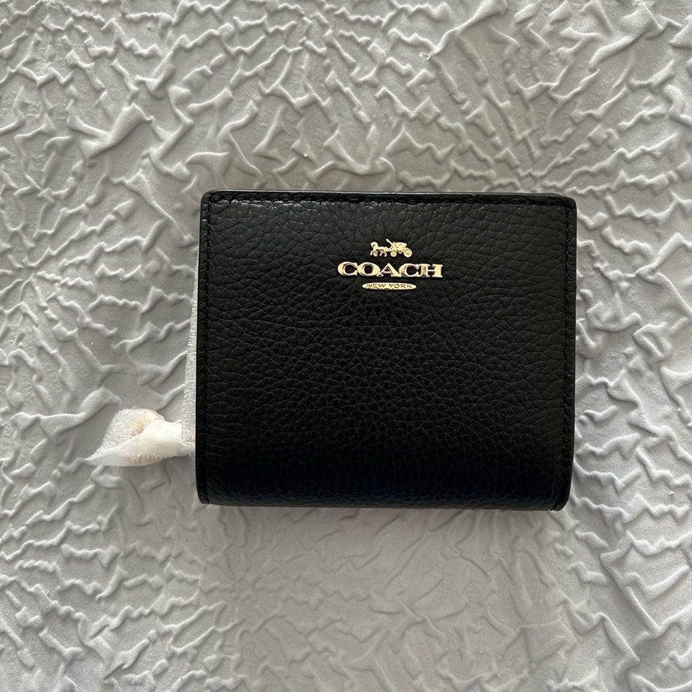 NWT Coach Snap wallet in black 🖤